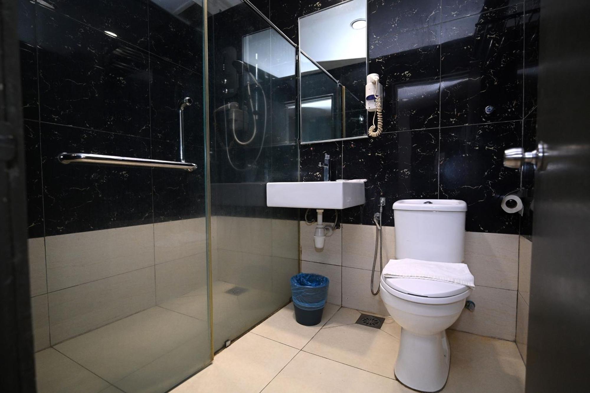 Kingston Hotel 6 - Changkat, Bukit Bintang Kuala Lumpur Bagian luar foto